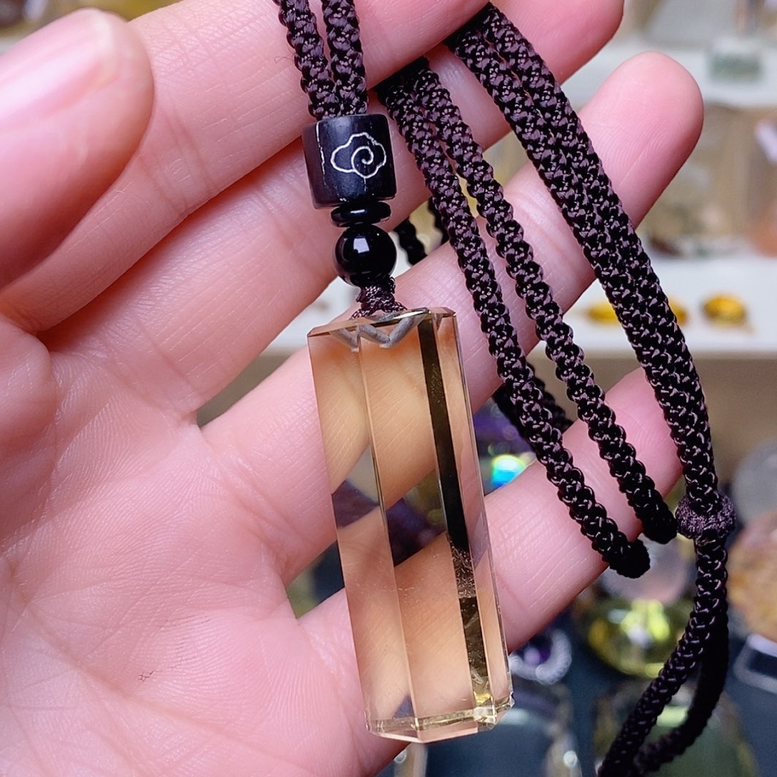 手****水晶未镶嵌吊坠(赠链)