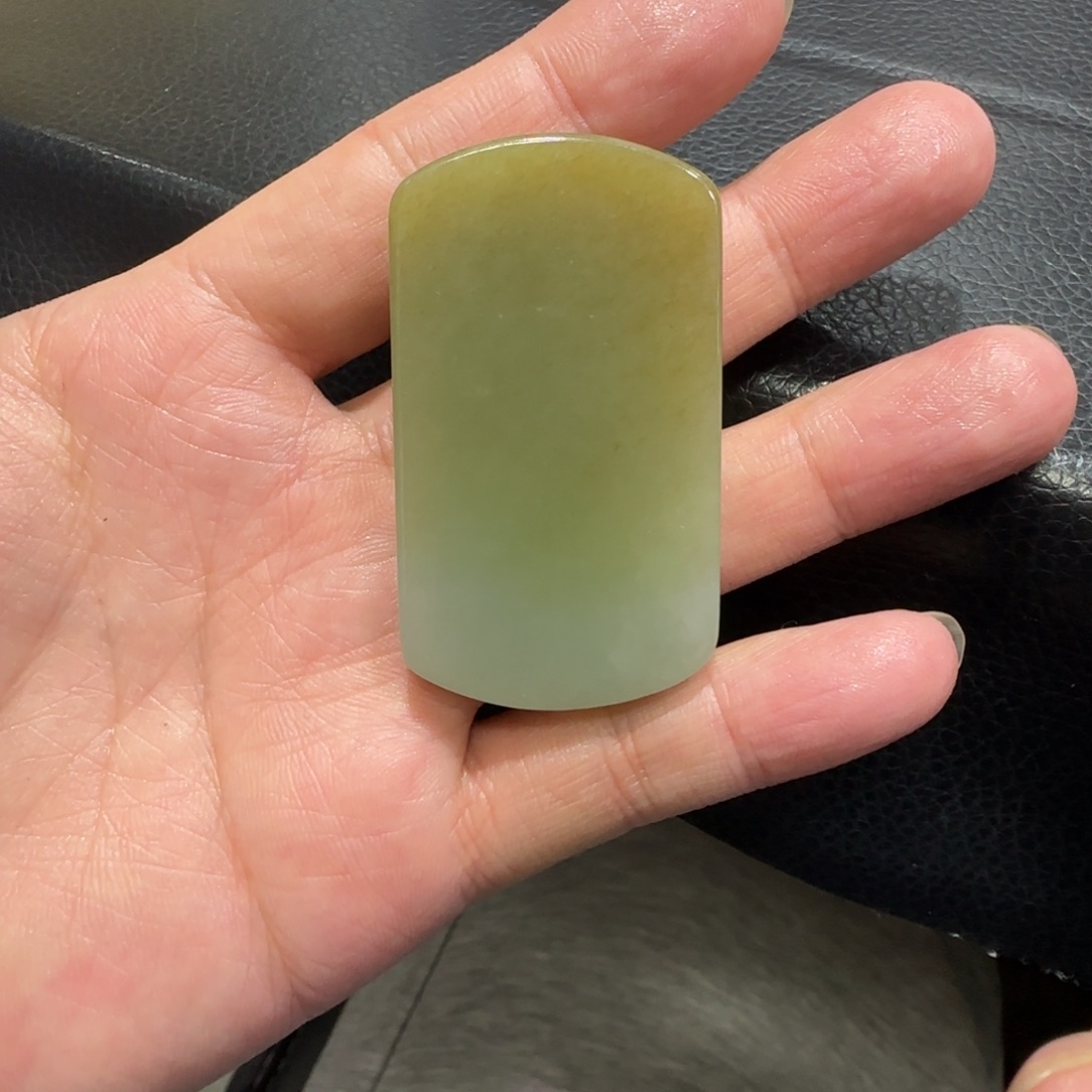 和田玉未镶嵌吊坠(赠链)