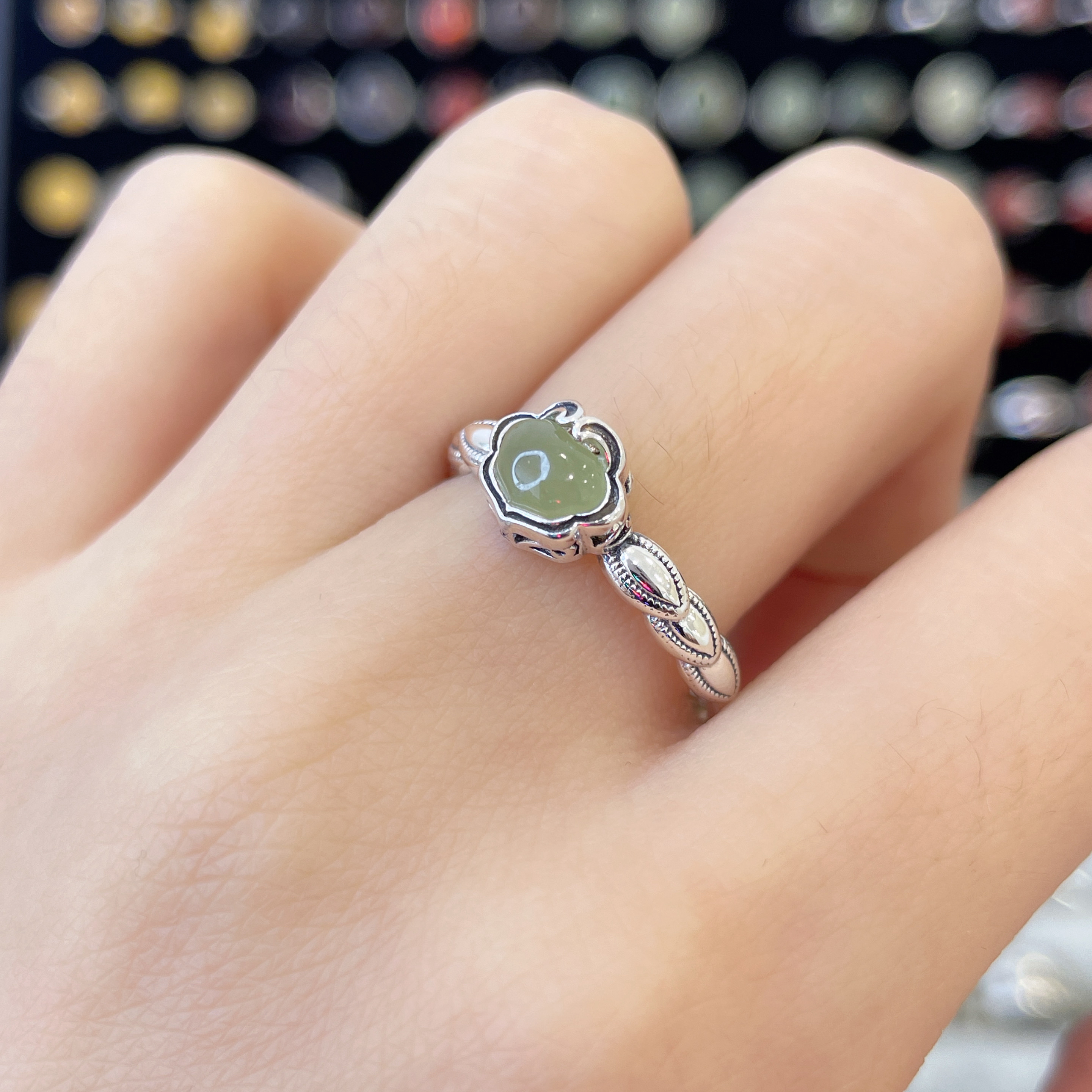 复古事事如玉青玉戒指时尚百搭气质