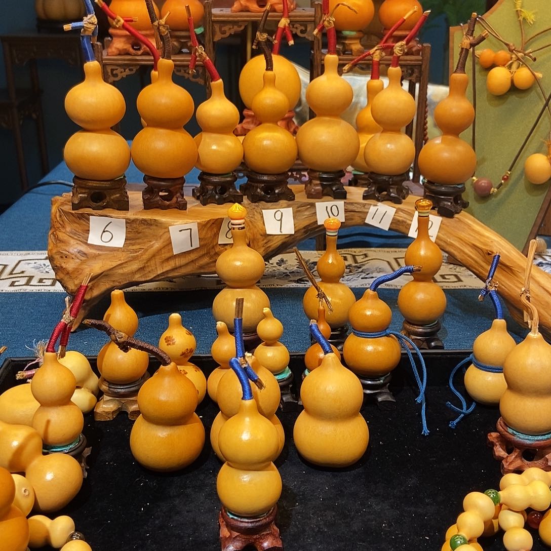 燕***燕大叶紫檀（黑酸枝木类）