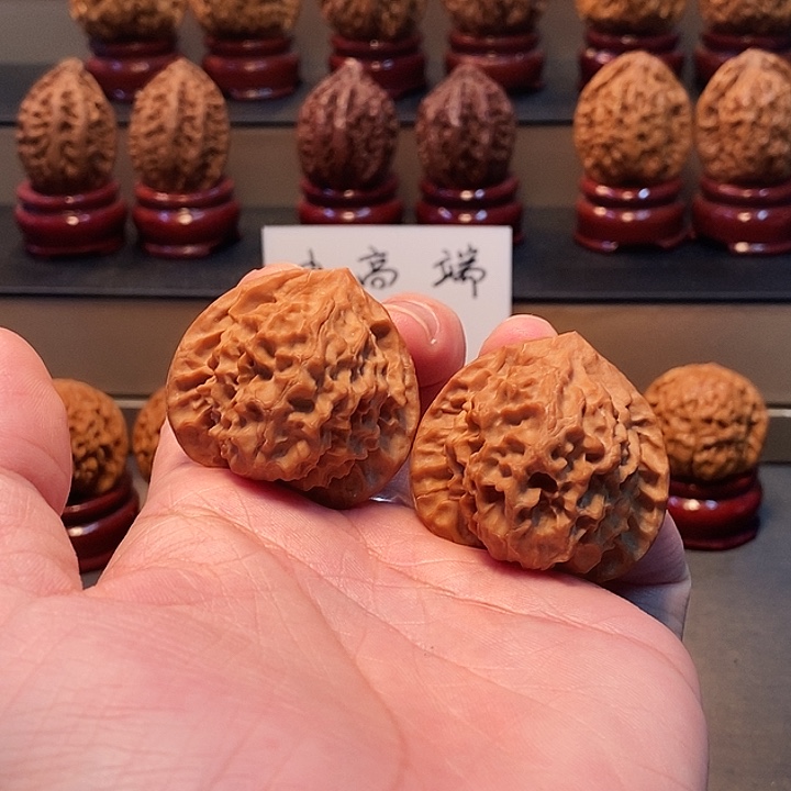 自***我把件桃核41尺龙鳞纹