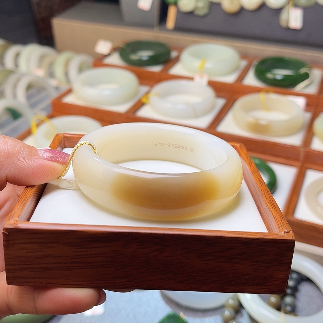 和田玉未镶嵌手镯54.8