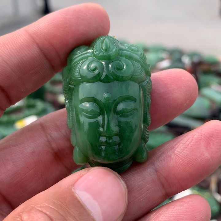 和田玉（碧玉）颈饰未镶嵌黄*