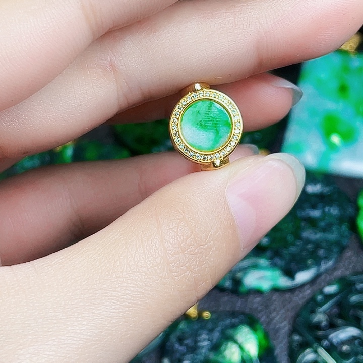 翡翠银S925镶嵌颈饰多样性