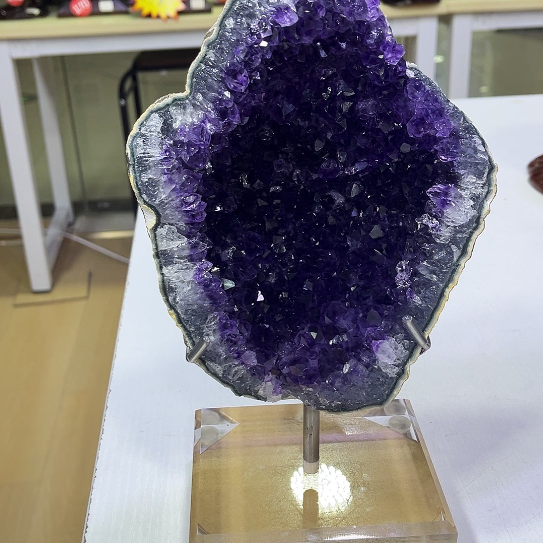 大型摆件（非配饰）紫晶未镶嵌晶