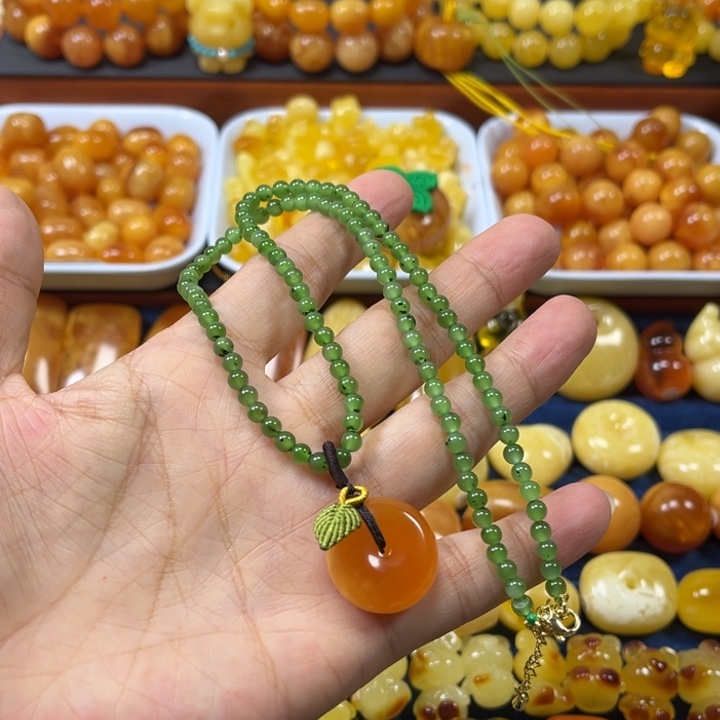 琥珀未镶嵌裸石老蜡扣子