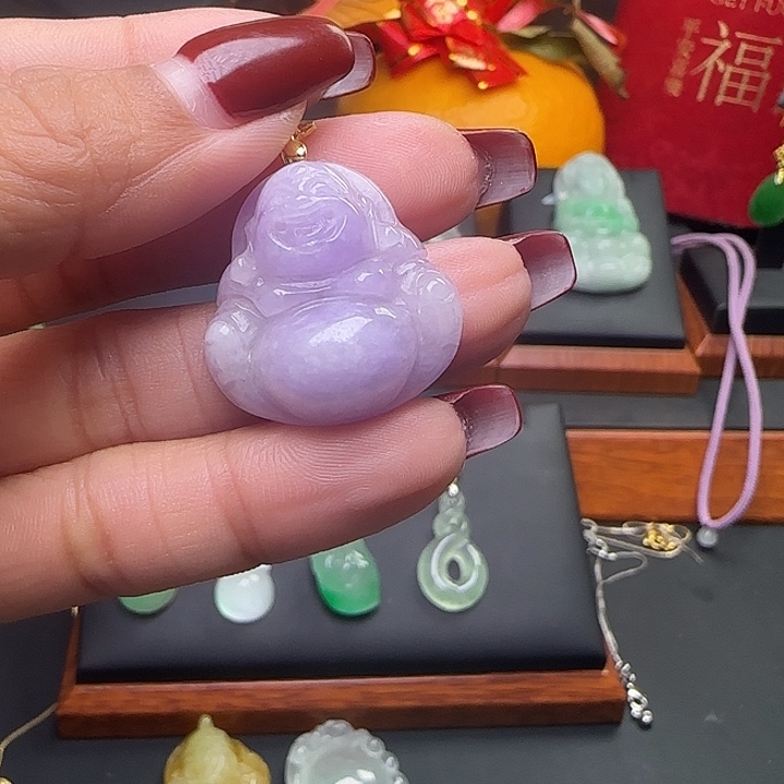 翡翠颈饰未镶嵌佛公