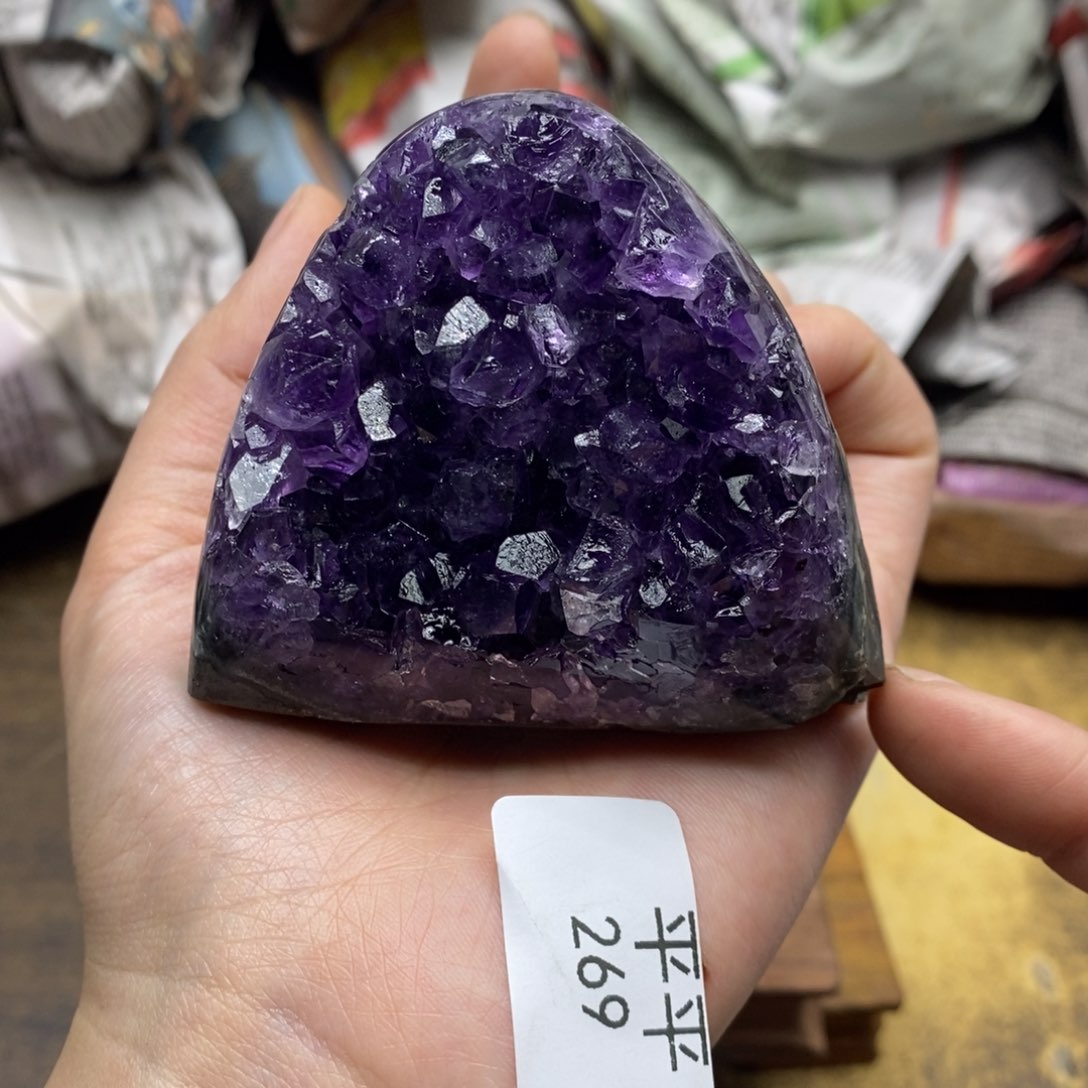 紫晶乌拉圭未镶嵌