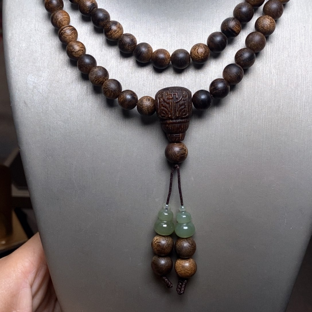 沉香手串越南瘤疤富森红土0.6✖️108➕红土沉香木雕设计