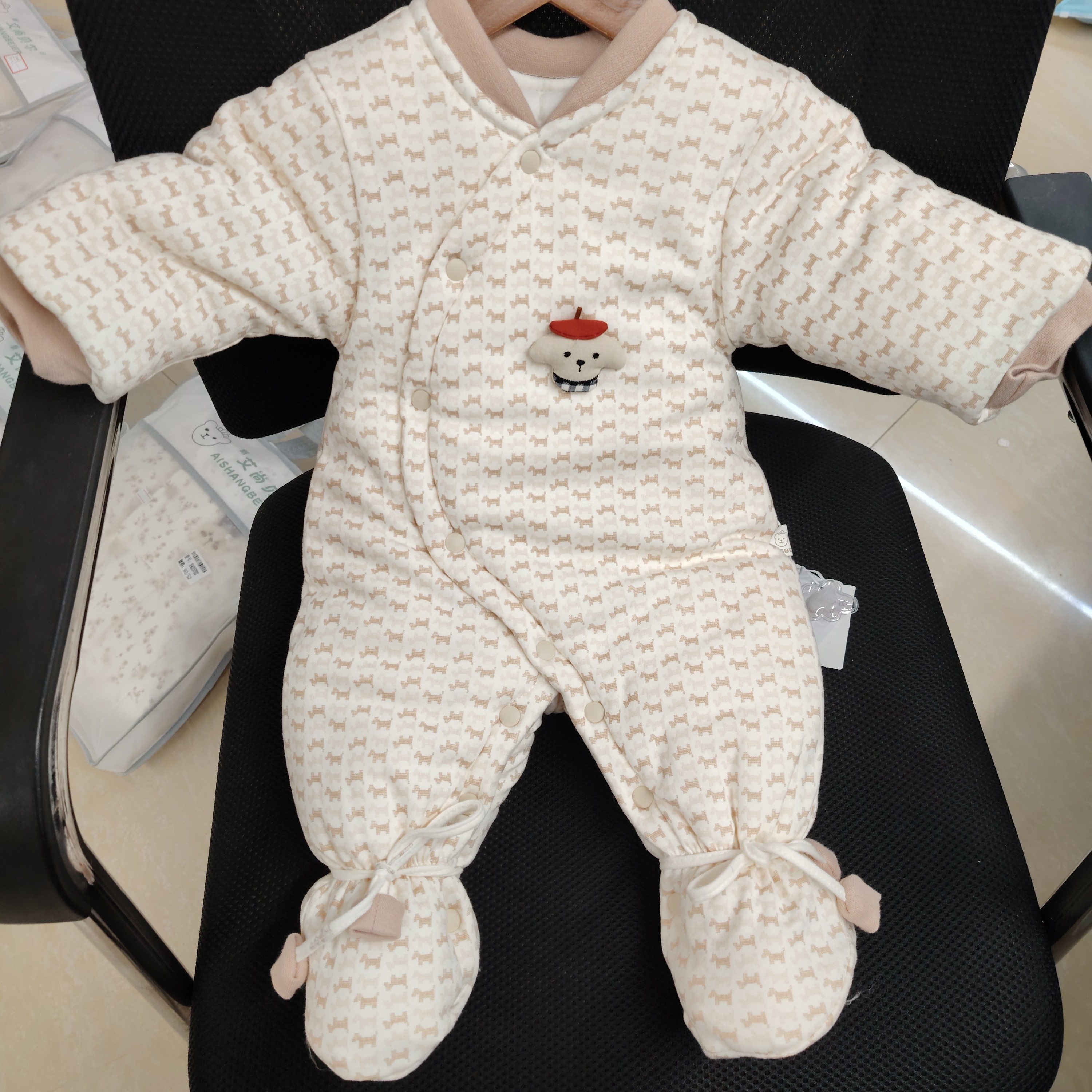 新款450克棉包脚连体衣婴儿冬季保暖外出服爬服哈衣（可机洗）