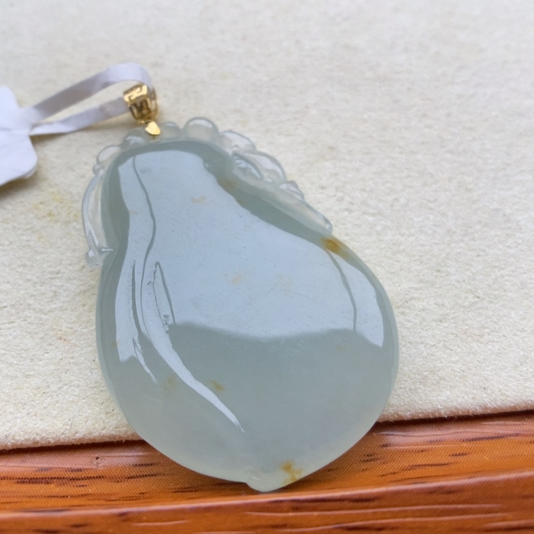 翡翠18K金镶嵌颈饰吊坠60