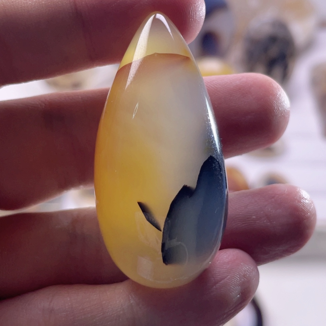 玛瑙/玉髓未镶嵌珠宝奇石