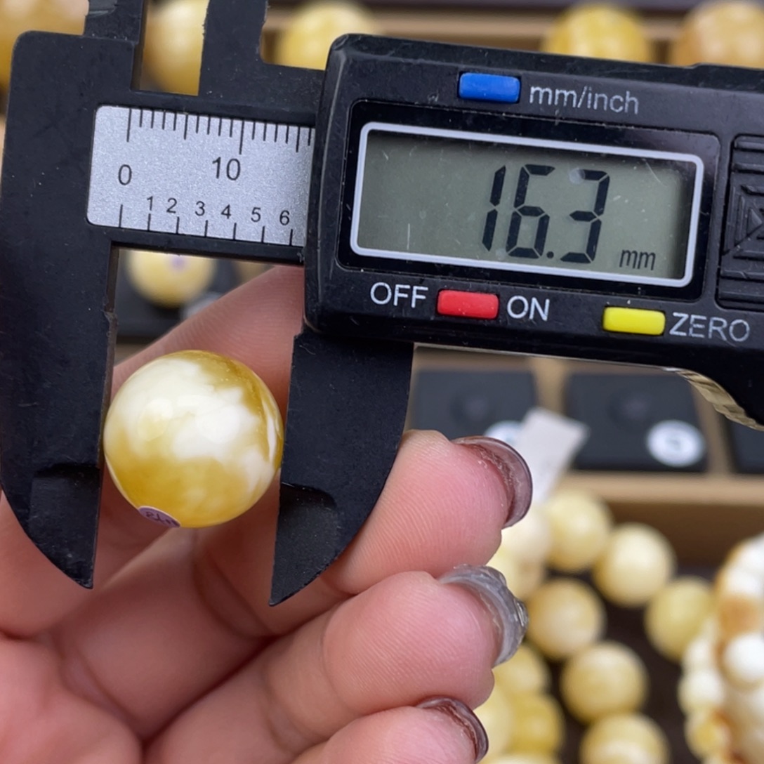 裸石琥珀未镶嵌微瑕431