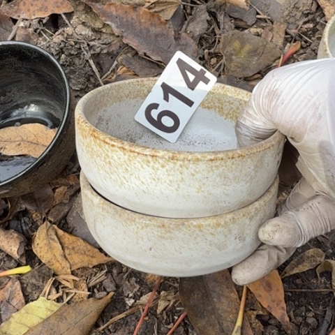 泥塑茶钵两只微瑕品