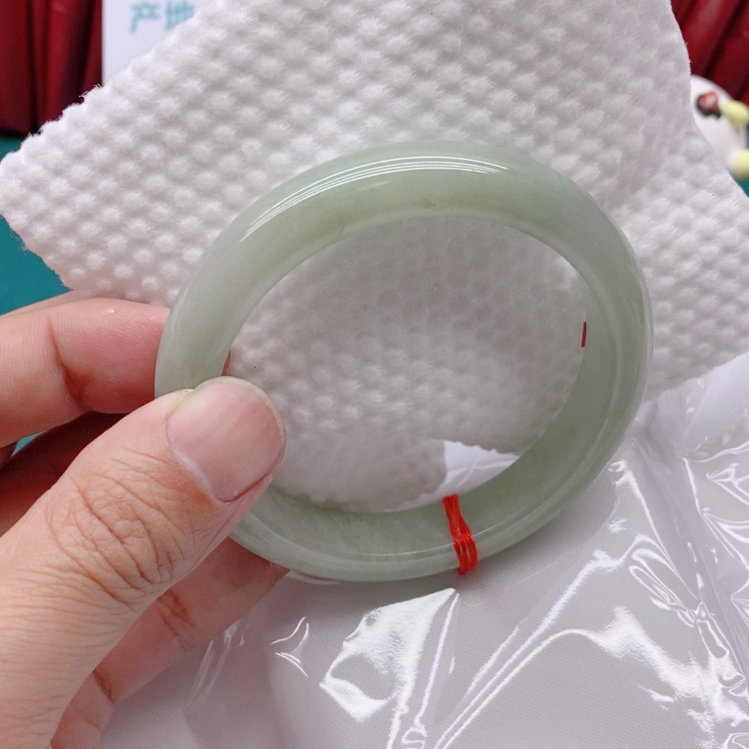 翡翠手镯未镶嵌风**~3333333333
