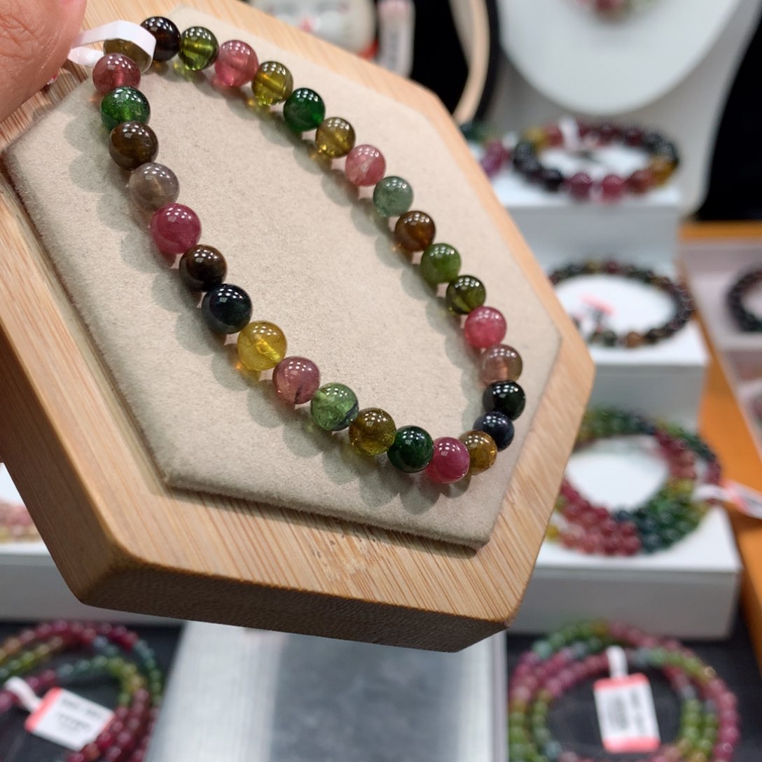 碧玺手链未镶嵌       6mm。