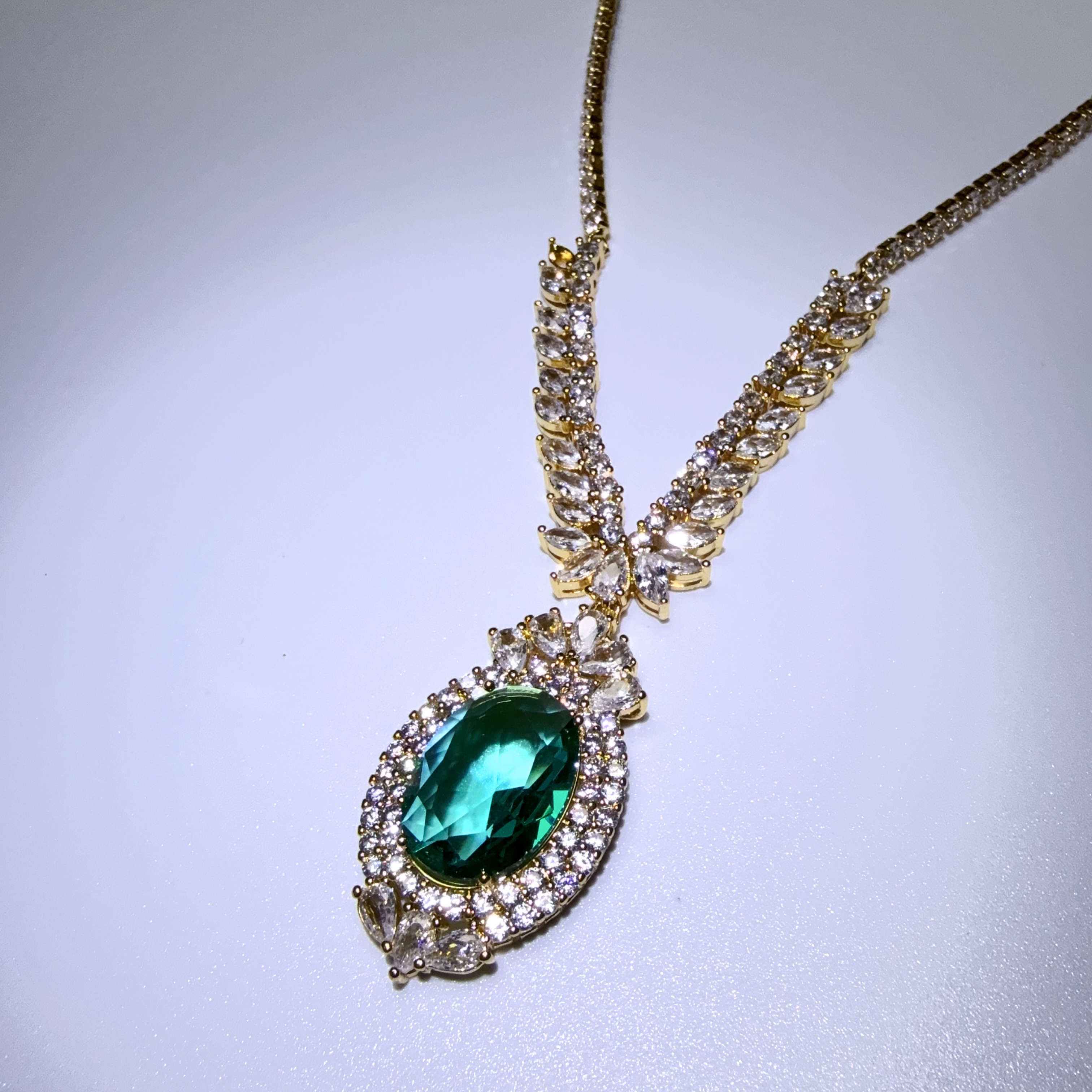 Q223 精美珠宝吊坠 尺寸18*13*7mm