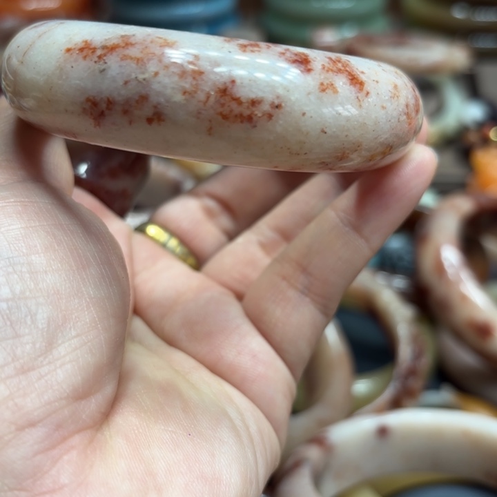 晚***叙石英岩玉合金颈饰