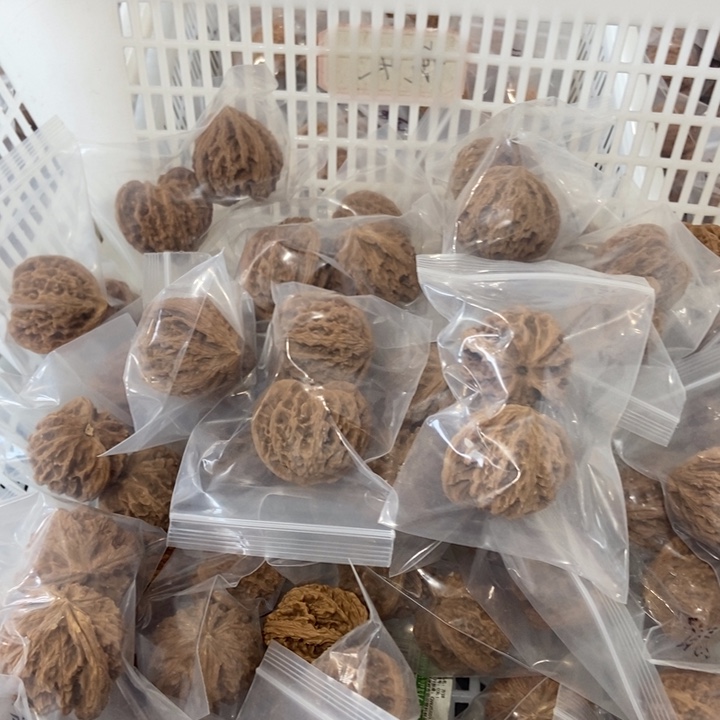 吊坠文玩核桃皇冠瑕疵