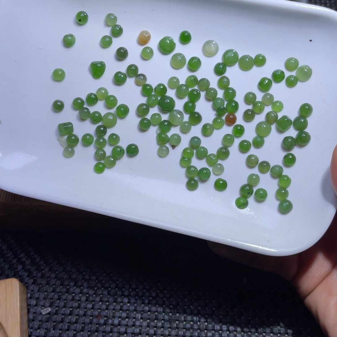 未镶嵌和田玉车挂