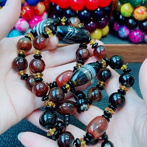 玛瑙未镶嵌手饰缠丝