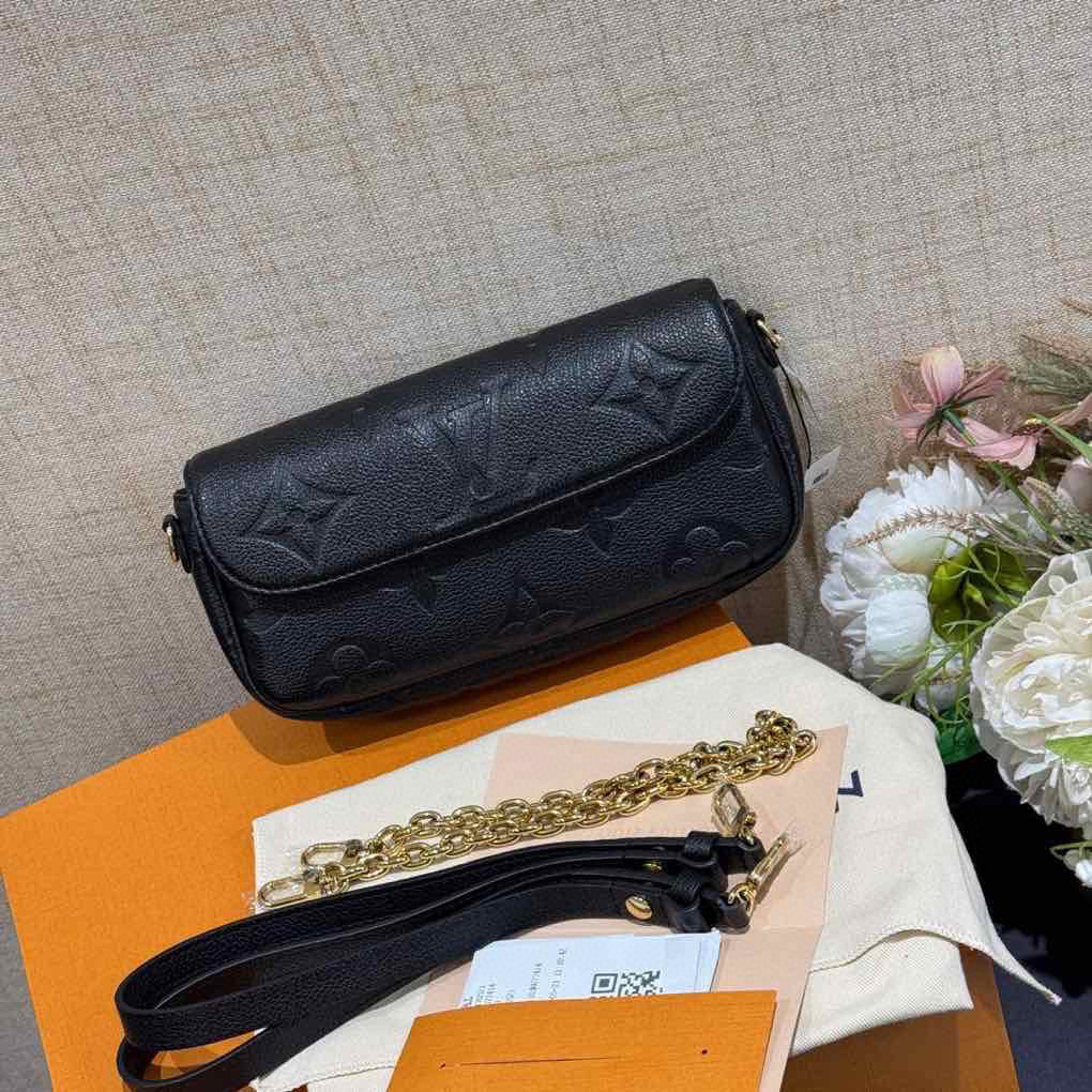 99新 LouisVuitton/路易威登 黑色压纹全皮ivy单肩包 芯