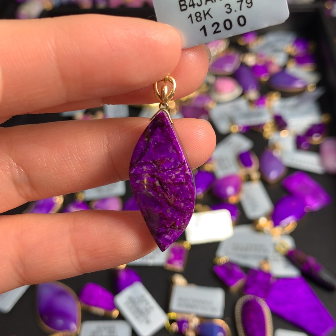 苏纪石（舒俱来）丝绒吊坠18K金镶嵌