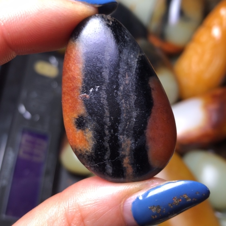 和田玉未镶嵌珠宝奇石