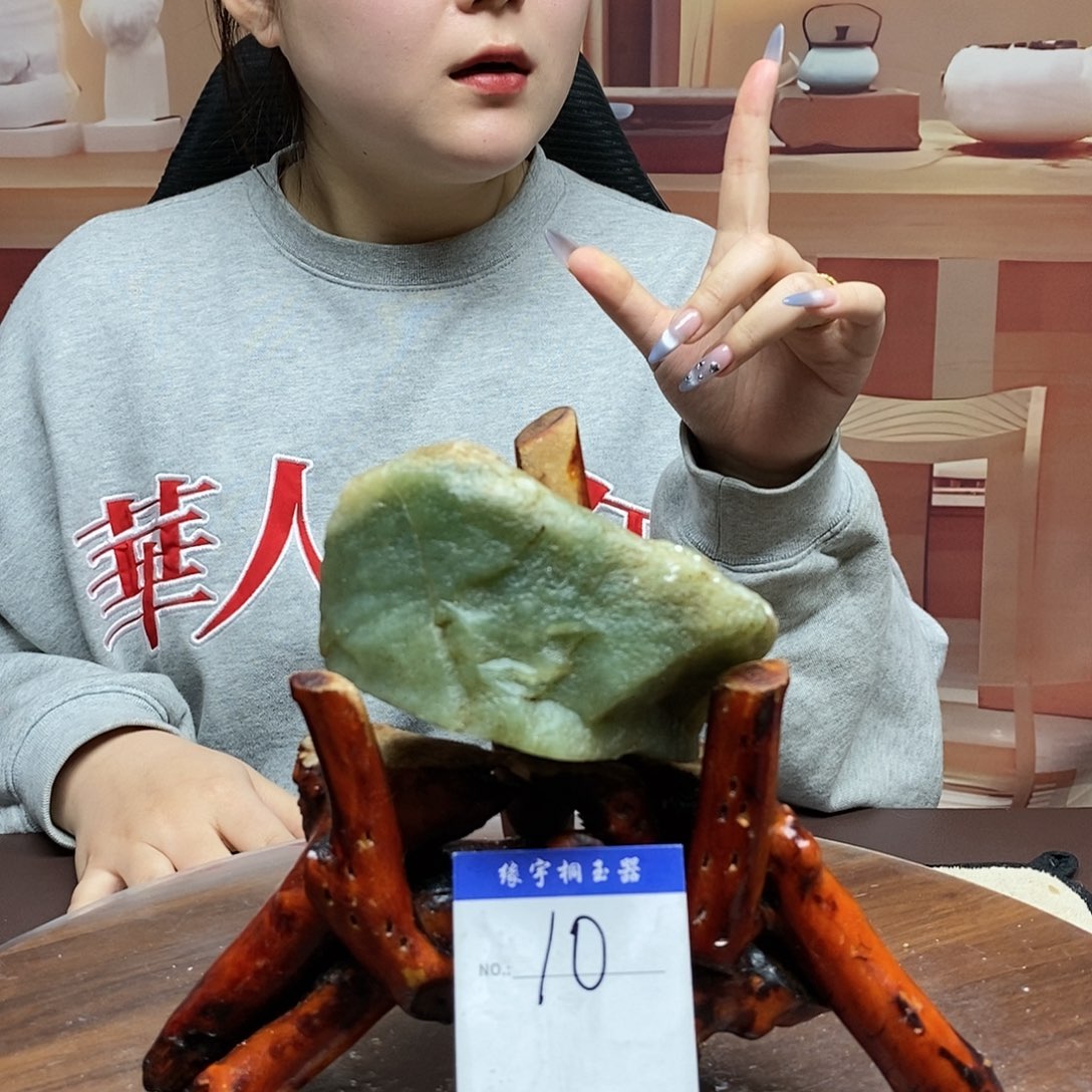 蛇纹石玉原石未镶嵌