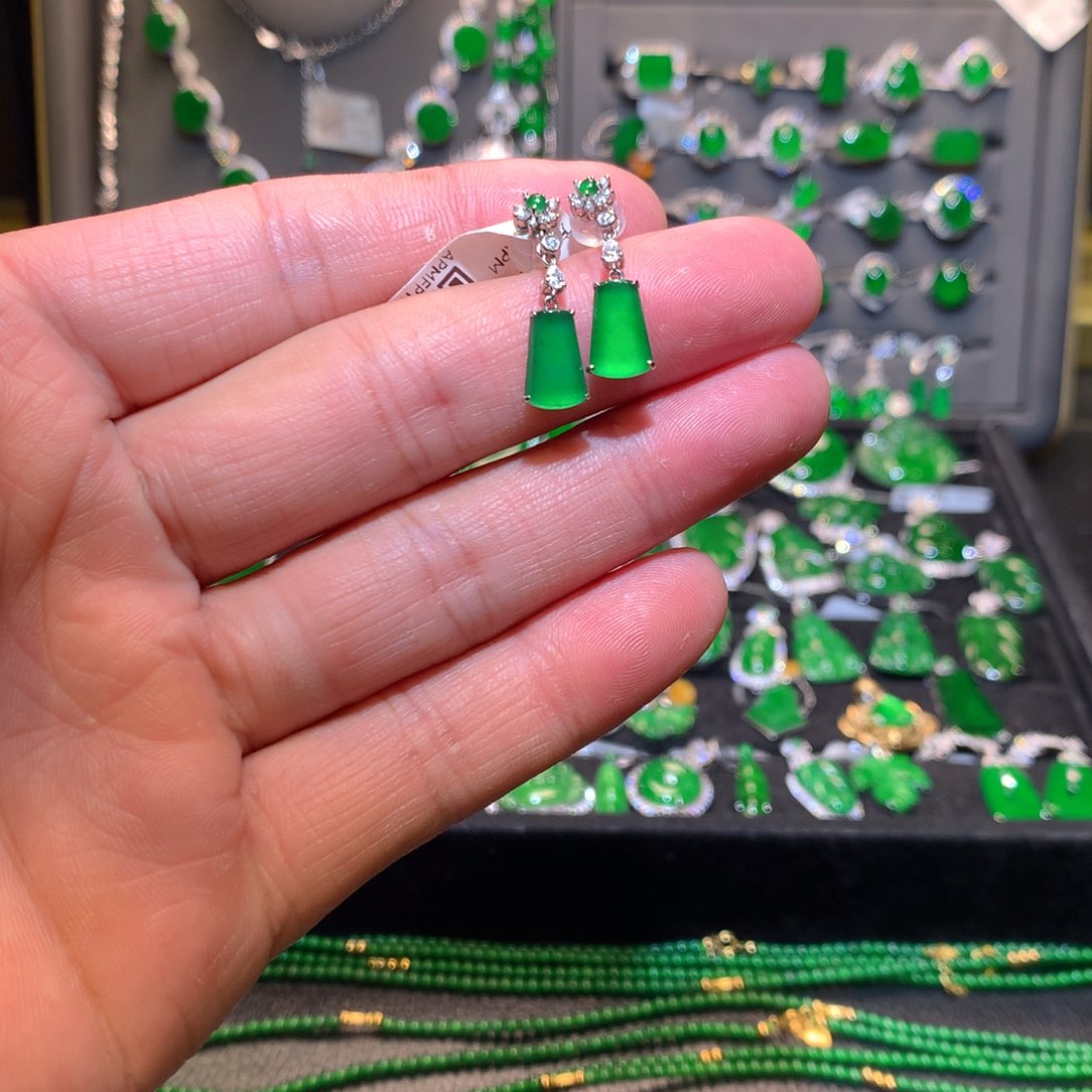 翡翠耳坠18K金镶嵌天然翡翠