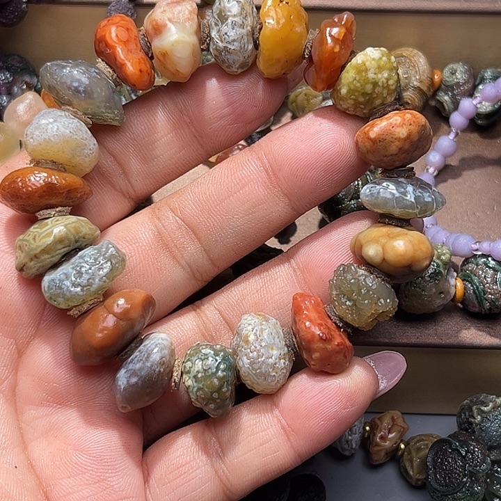 阿拉善彩玛瑙手串