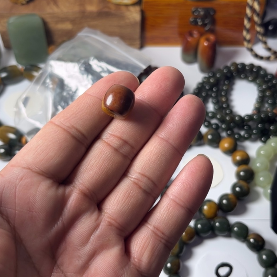 【闪购商品】未镶嵌透闪石质玉挂件执*