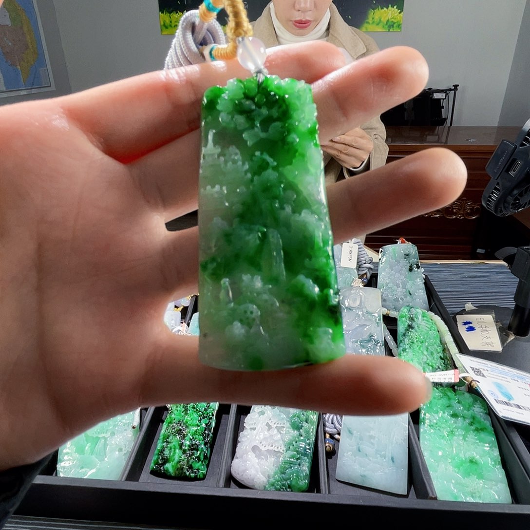 颈饰未镶嵌翡翠翡翠