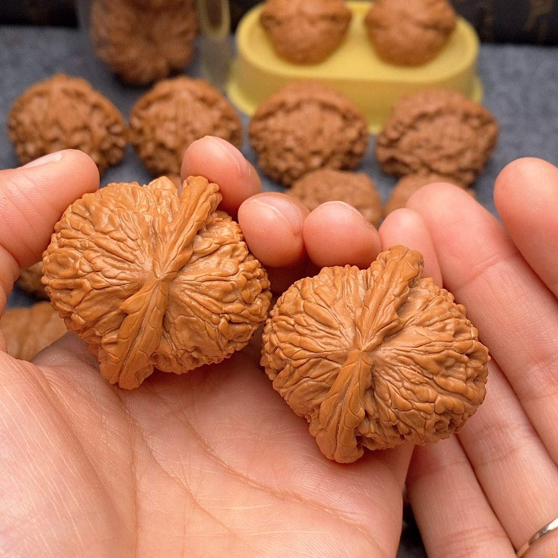 文玩核桃把件白狮子42尺精品