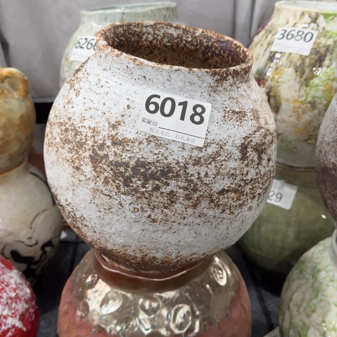 云***姐摆件景德镇高温花瓶编码6018高27口14默认无孔