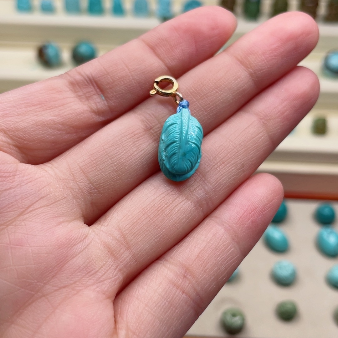 绿松石未镶嵌珠宝奇石