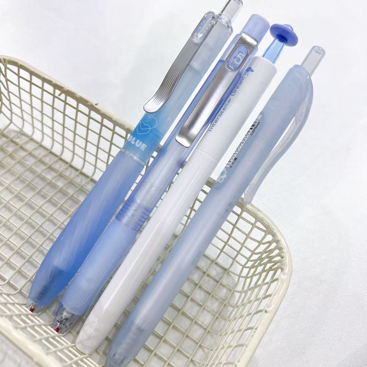 【黑墨/4支】J01浅蓝,小飞碟咔巴熊软糖点点君..掉封蜡不售后