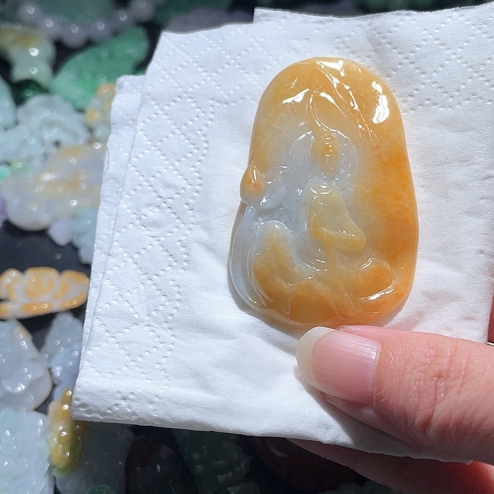 颈饰未镶嵌翡翠天