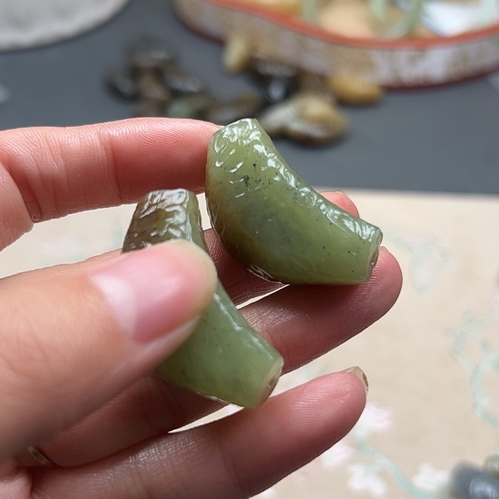 和田玉未镶嵌颈饰35