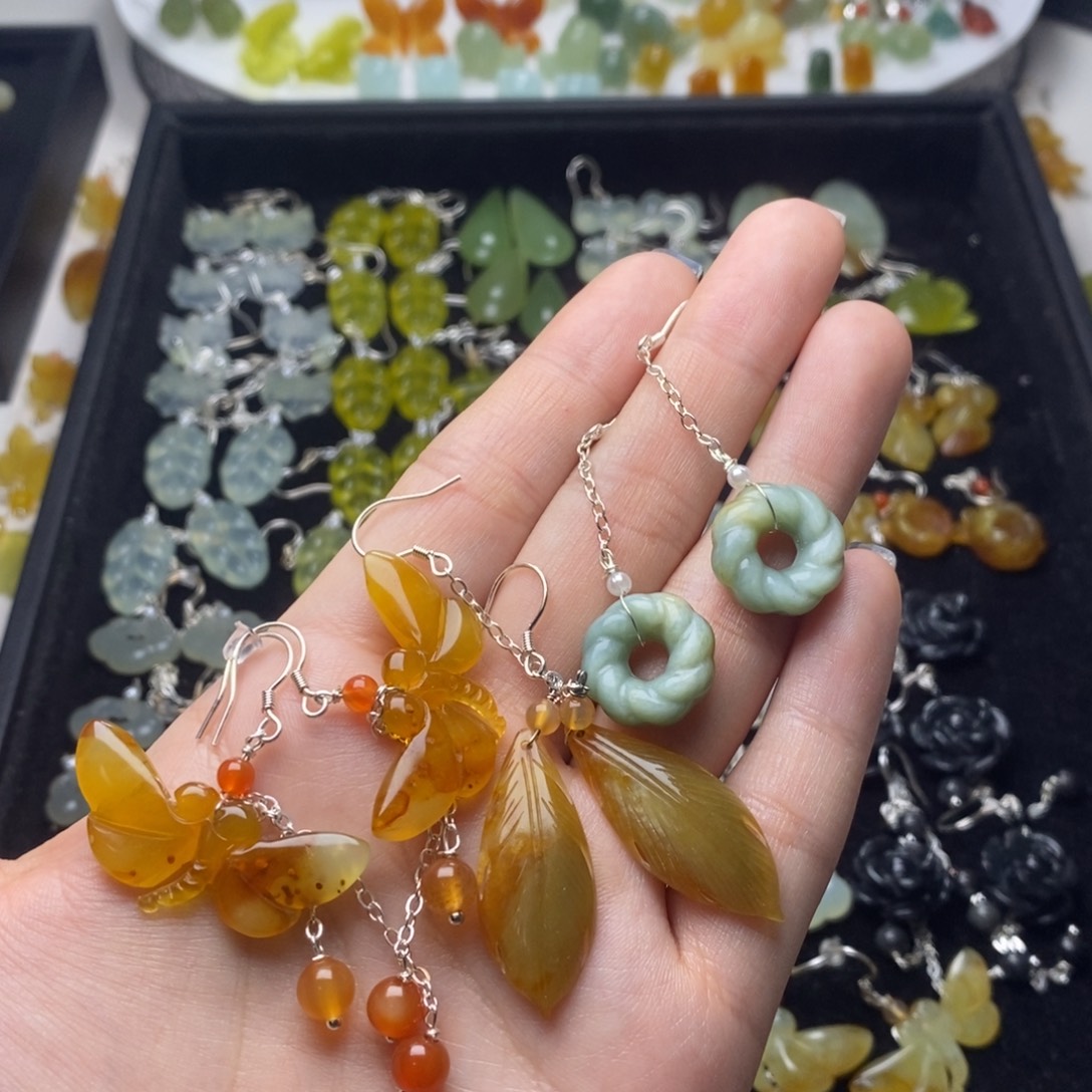 筱***筱蛇纹石玉合金耳饰/颈饰