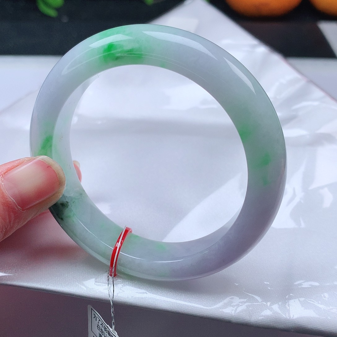 翡翠手镯未镶嵌53圈