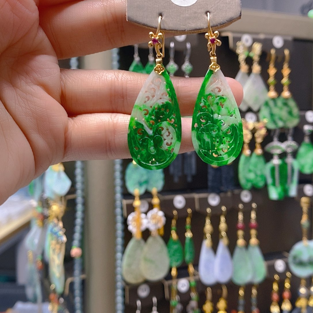 未镶嵌翡翠耳饰翡翠