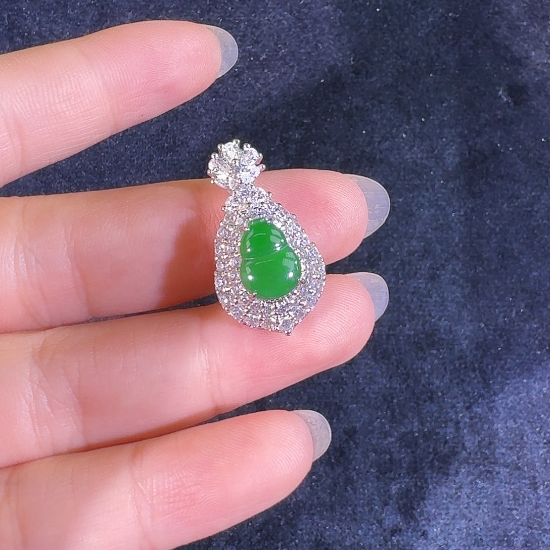 翡翠吊坠(不含链)未镶嵌葫芦