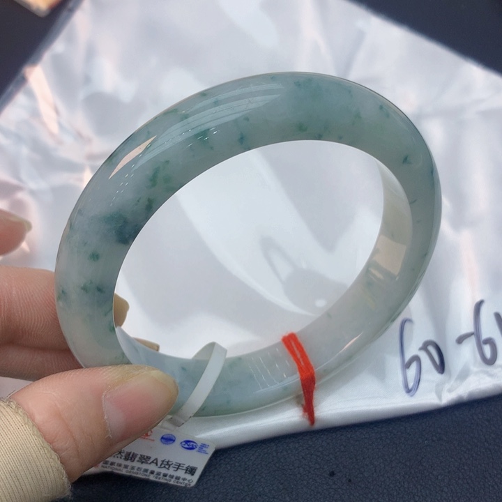 未镶嵌手镯翡翠翡翠手镯