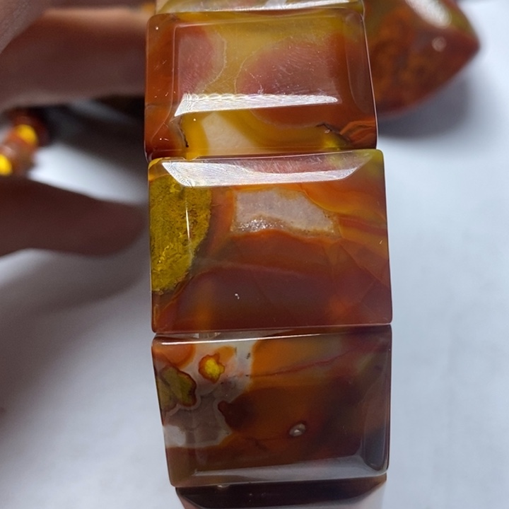 玛瑙/玉髓颈饰未镶嵌