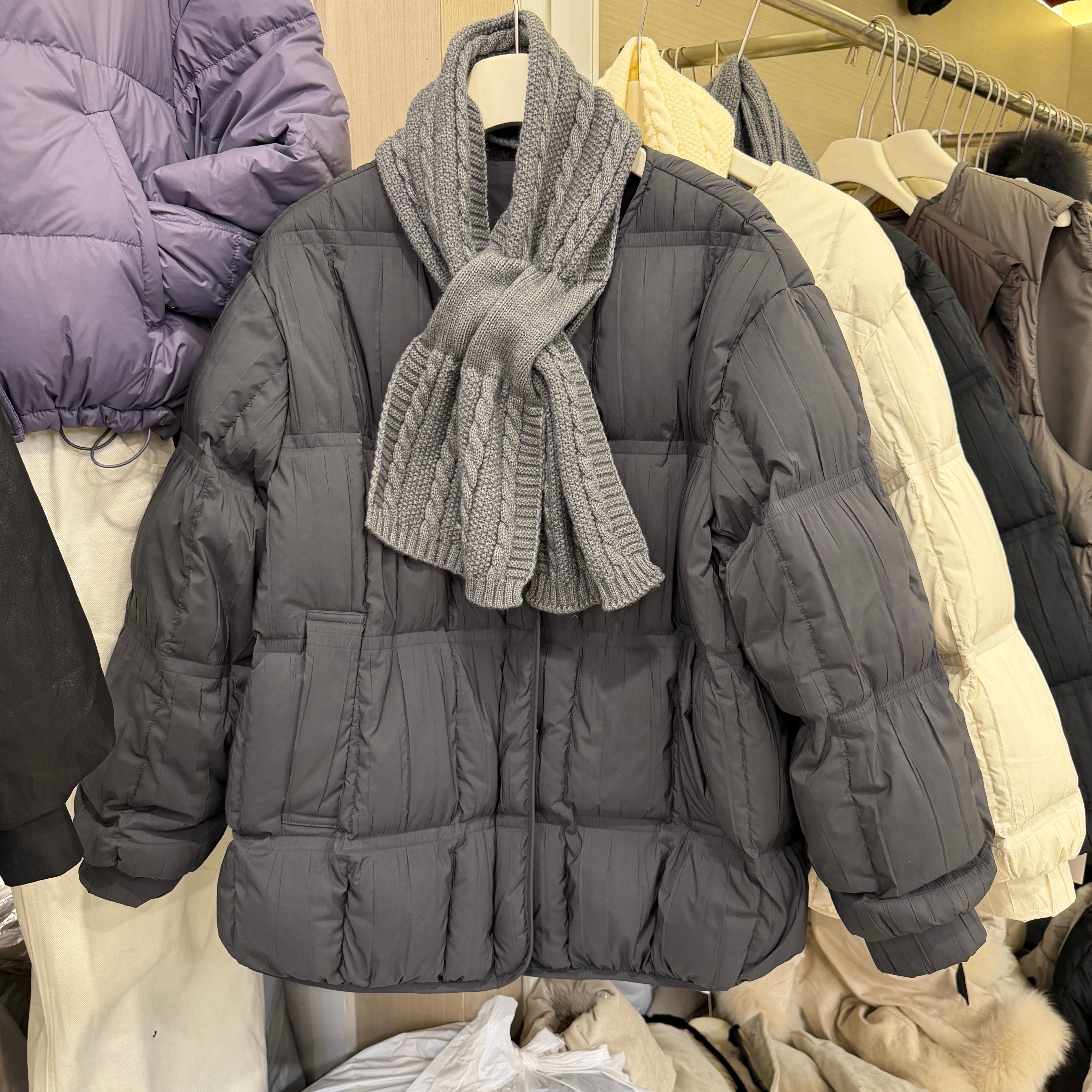 90白鸭绒羽绒服配针织围巾圆领褶皱肌理感女2025冬季新款宽松外套