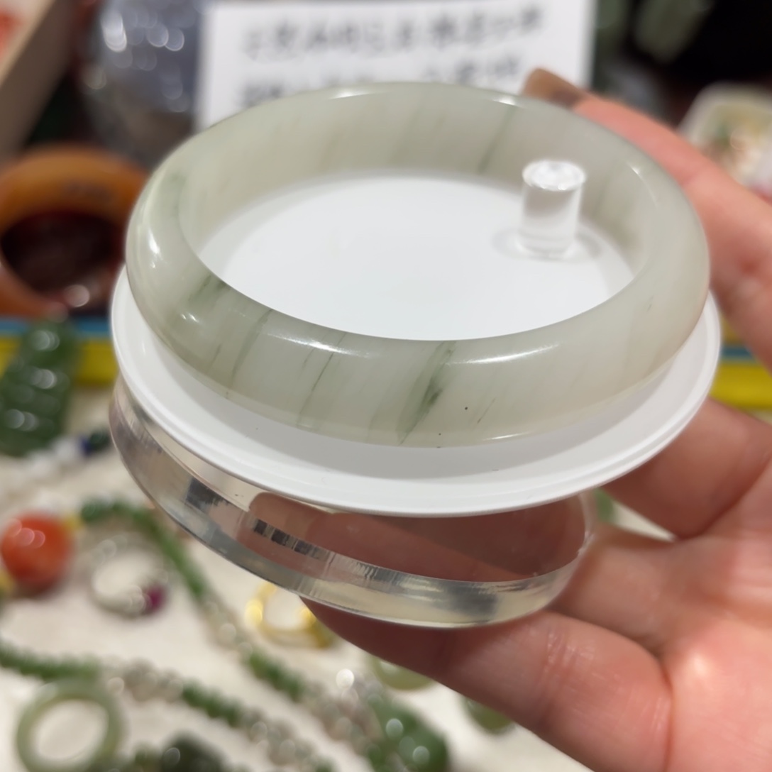 透闪石质玉未镶嵌手镯58.6