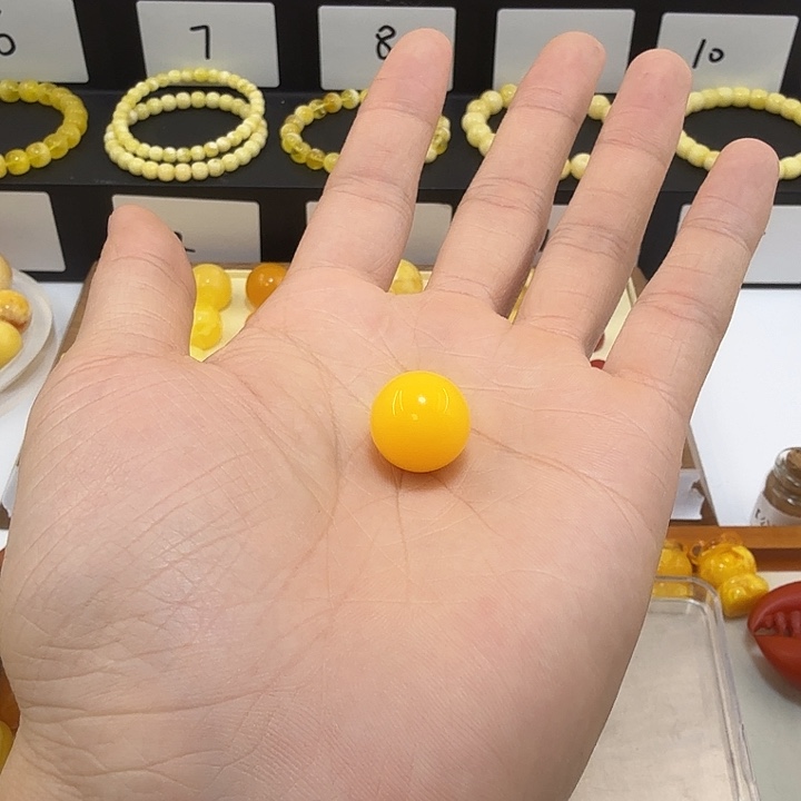 琥珀未镶嵌裸石蜜蜡鸡油黄单颗