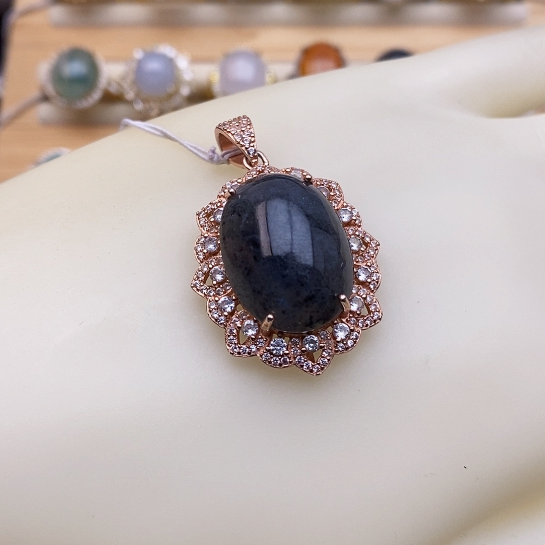 翡翠吊坠(赠链)银S925镶嵌/7860