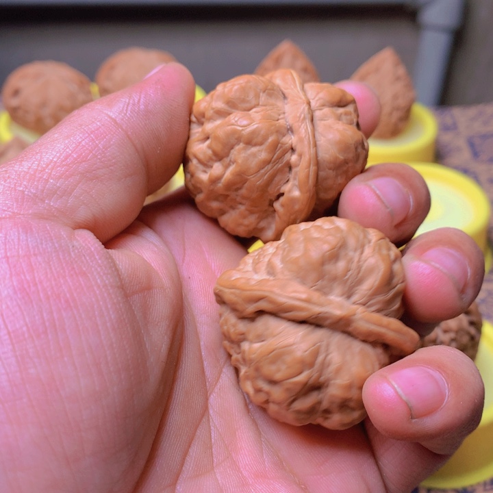 桃核把件军蛤蟆头好看